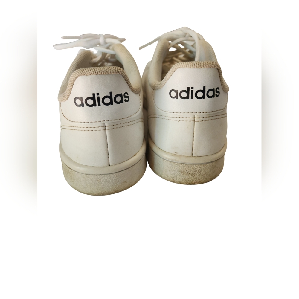 Adidas Men’s White Sneakers w/ Black Stripes Size 8.5. Pre‑Owned, Good Condition - Picture 4 of 4